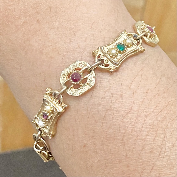 Vintage Unsigned Sarah Coventry Victorian Revival Gold-tone Link Bracelet - Picture 8 of 12